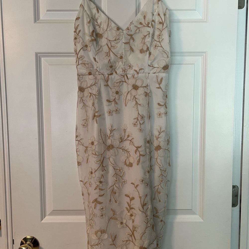Lulu’s White Lace Midi Dress